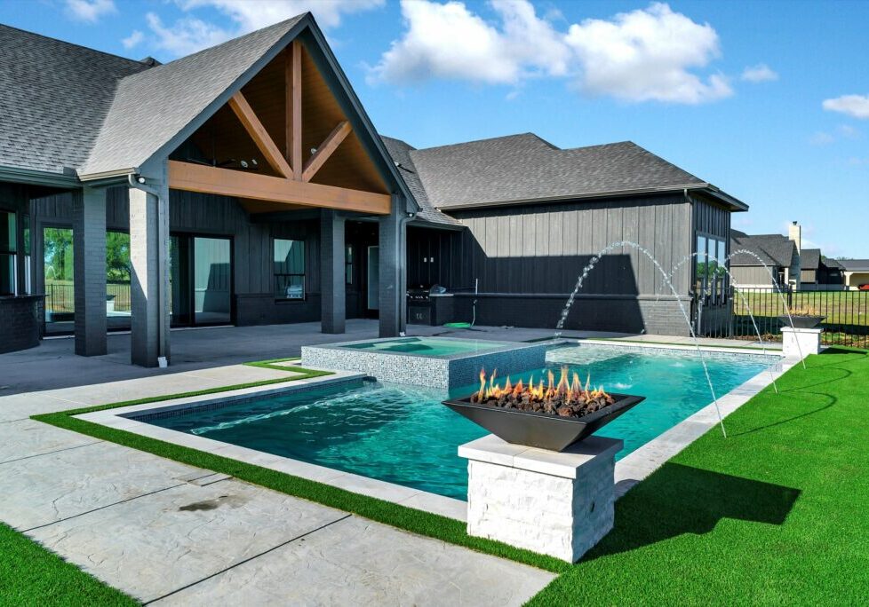 77-Modlux.Media.5360 Moncrief Rd_Updated Pool_DSC05713